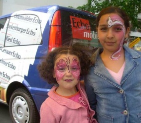 Ute Lange - Kinderschminken zum Stadtfest am Info-Stand vom Rüsselsheimer Echo