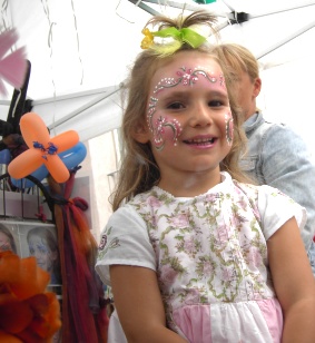 Ute Lange - Kinderschminken beim Kirchenfest der Evangelischen Kirche in Stockstadt