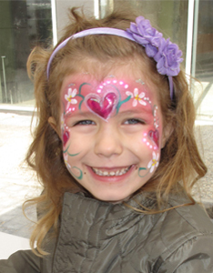 Herzchen-Maske-mit-Blumen