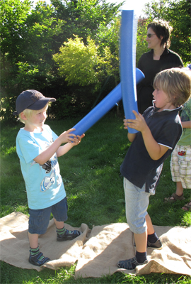 Kindergeburtstag-feiern-Darmstadt-Kampfspiel