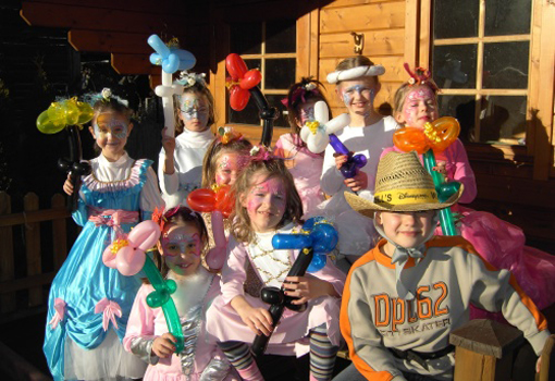 Kindergeburtstag-feiern-Darmstadt-Luftballonmodellage