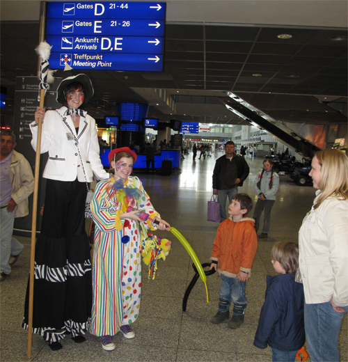 Stelzen-Frankfurt-Flughafen-Duo