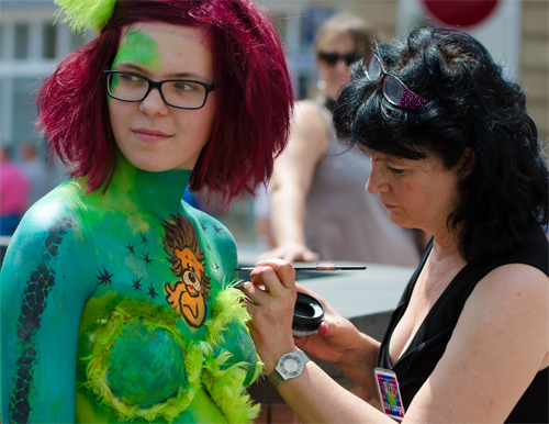 Loewenmut-Wiesbaden-Bodypainting-Livepainting-