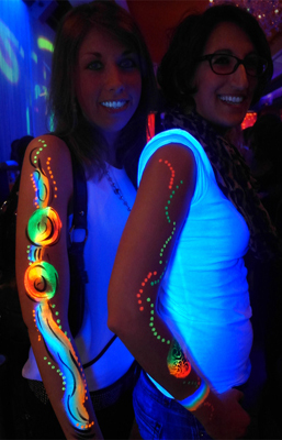 uv-painting-blacklight-schwarzlicht-neonpainting-fluoparty-1...