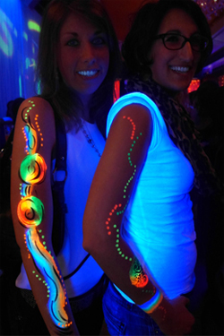 uv-painting-blacklight-schwarzlicht-neonpainting-fluoparty-Startbild