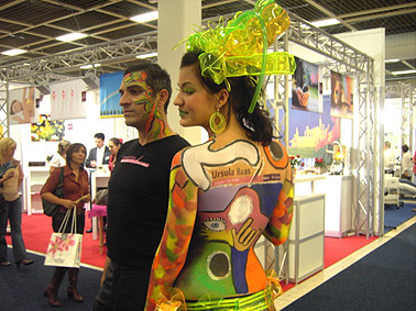 Bodypainting auf der Cosmetica Wiesbaden