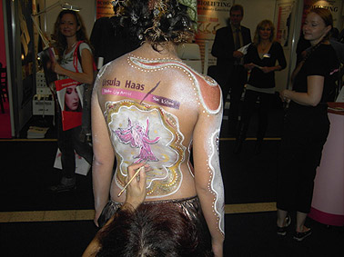 Bodypainting auf der Cosmetica Wiesbaden