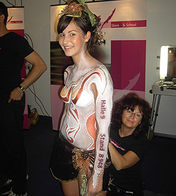 Bodypainting auf der Cosmetica Wiesbaden