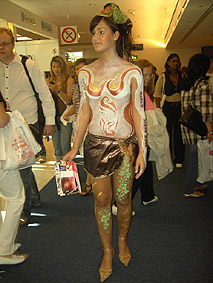 Bodypainting auf der Cosmetica Wiesbaden