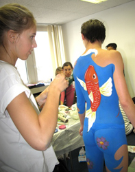 BodypaintingSeminar-Nina-Corinna-Koi-Fische