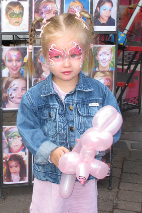 Kinderschminken-Fruehlingsfest-Gross-Umstadt