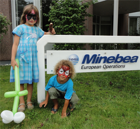 Kinderschminken-Minebea-Sommerfest-fuer-Mitarbeiter