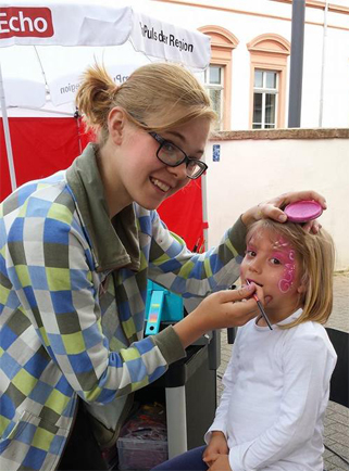 Echo-Zeitungen-Bauschheim-Kinderschminken-Strassenfest